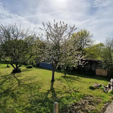 Le Viking Entre Et Terre Vaux-sur-Aure